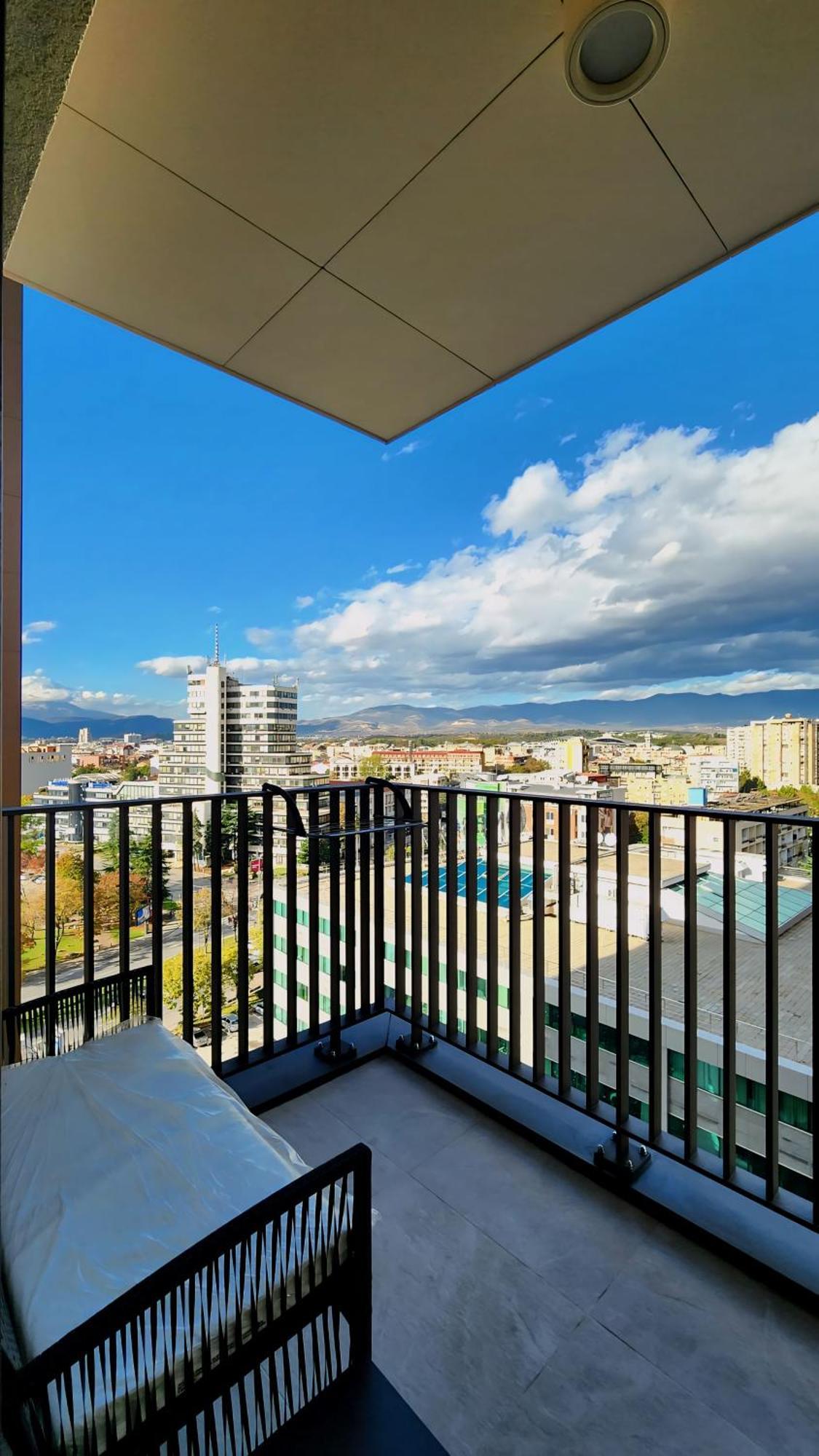 Diamond Residences 10Th Fl. Lux Apt. W/ City View 斯科普里 外观 照片