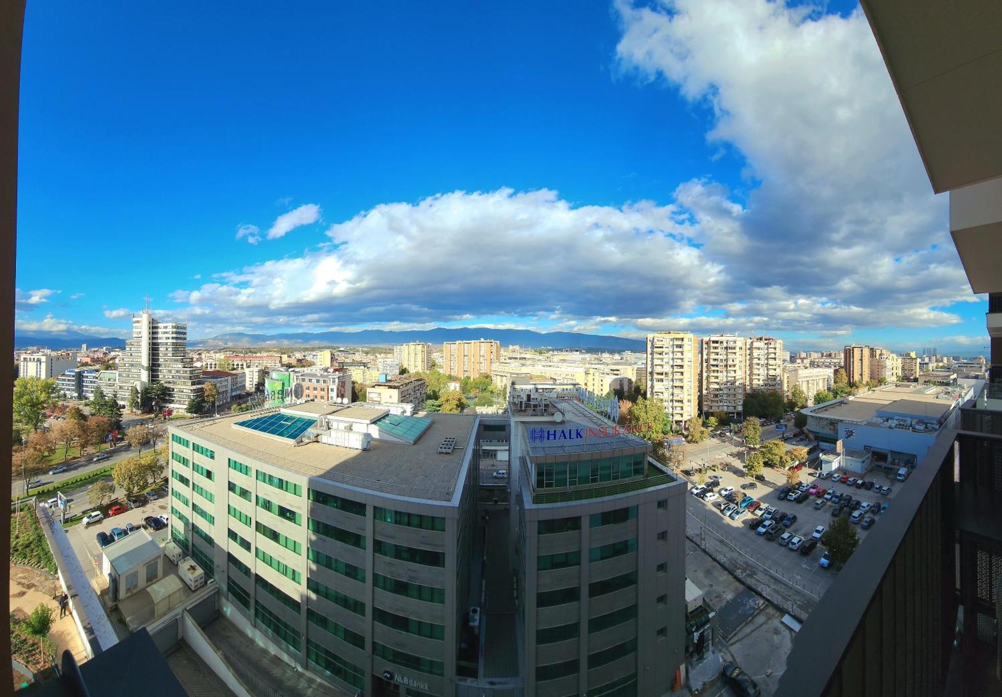 Diamond Residences 10Th Fl. Lux Apt. W/ City View 斯科普里 外观 照片